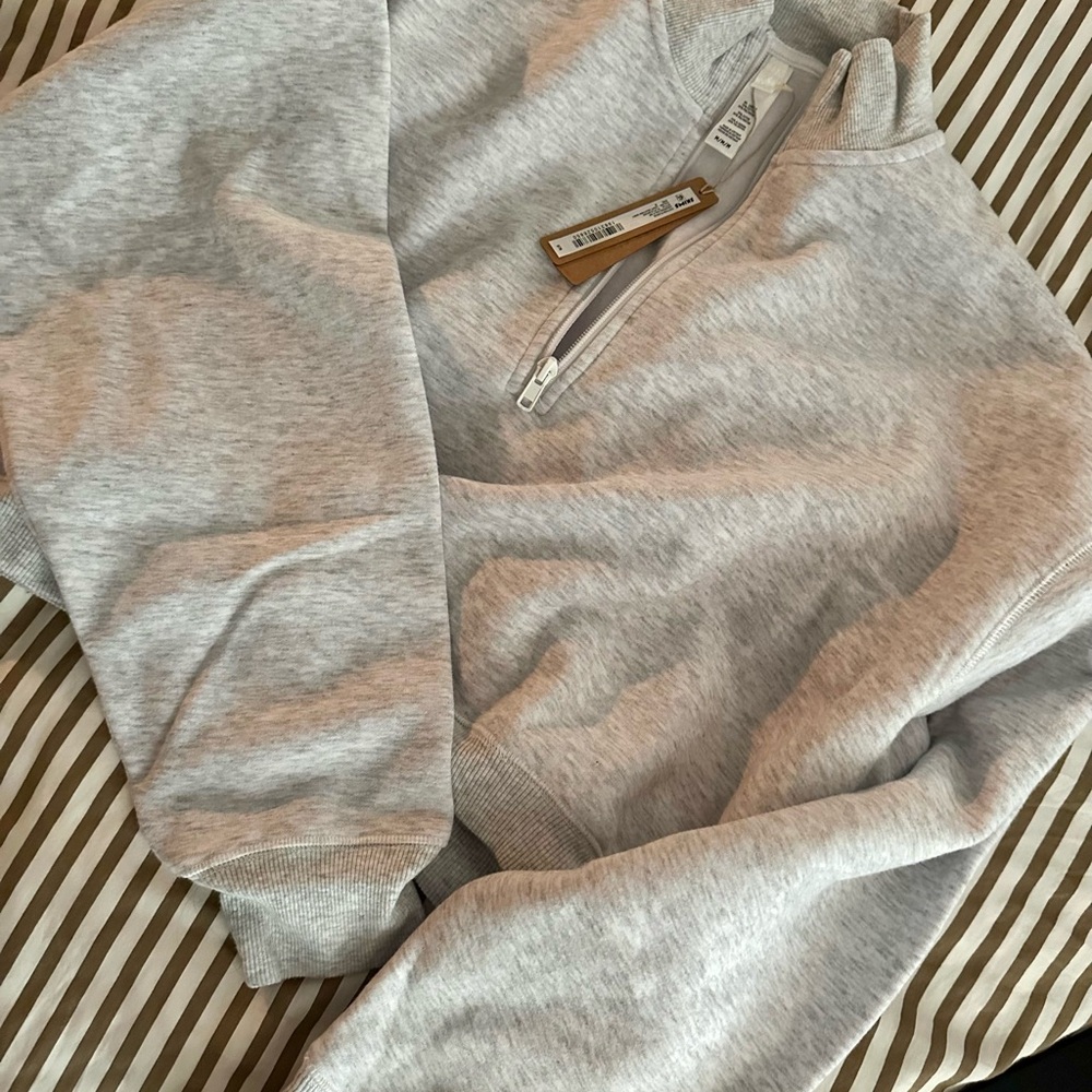 SKIMS Heather Gray Cropped Zip-Up Hoodie